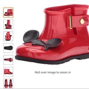 1 pair of Mini Melissa's